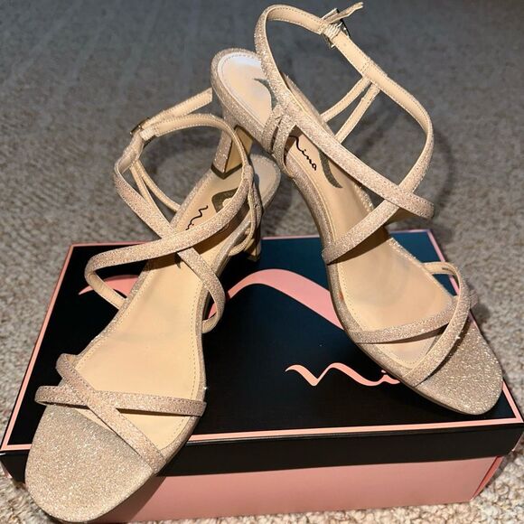 Womens Nina Gold Glittery‎ Strappy Heels
Size 8.5w - Picture 1 of 5